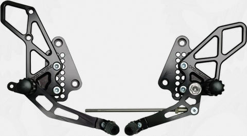 Rear Set Complete Blk Suz